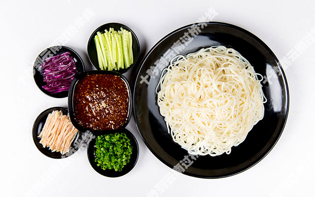 【粉絲福利】十秒到云南過(guò)橋米線 新品半價(jià)