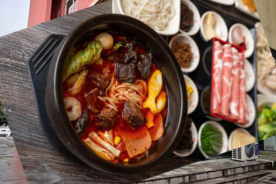 與昆明過橋米線百年老店比 十秒到怎么樣