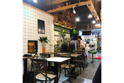 探店|誰說義務(wù)小商品與十秒到過橋米線不搭呢