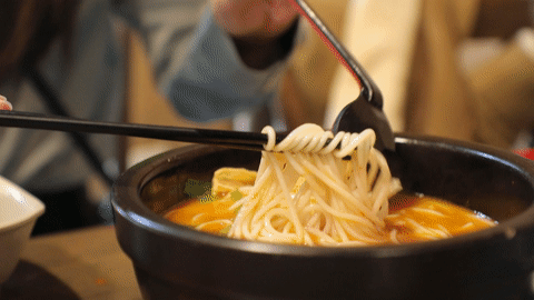 圓十秒到過橋米線加盟店的運作優勢體現在哪？